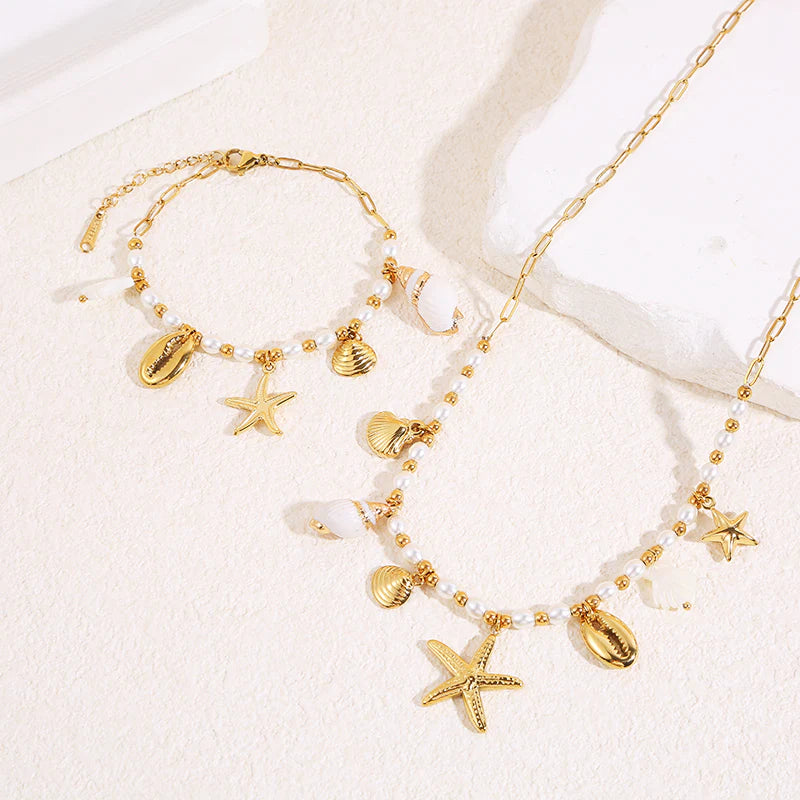 Bracelet perles breloques coquillage et étoile de mer