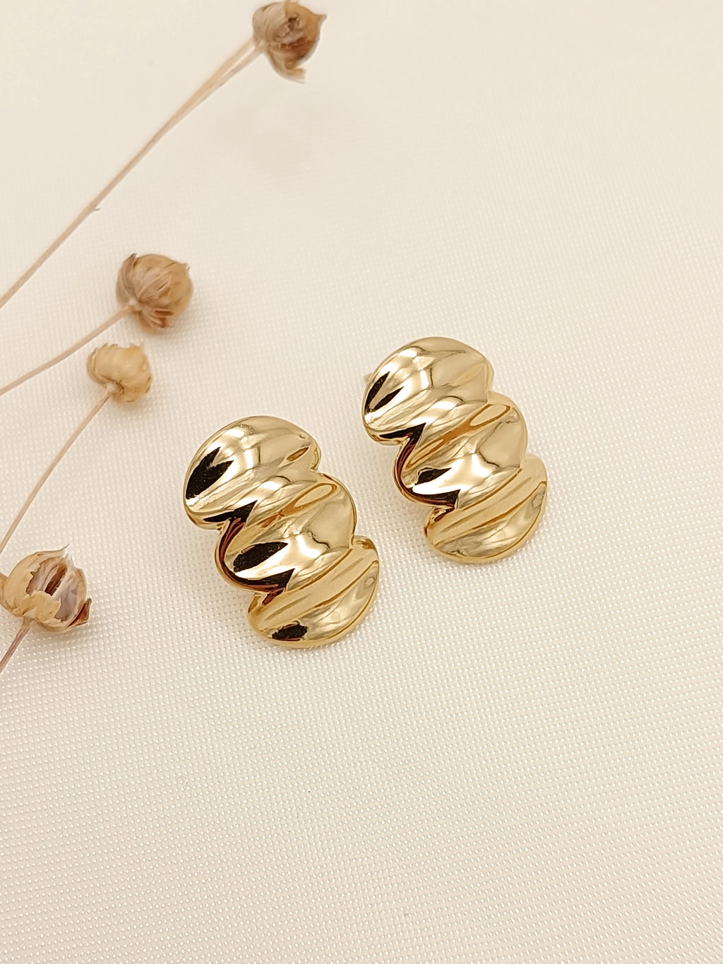 Boucles d'oreilles puces dorées