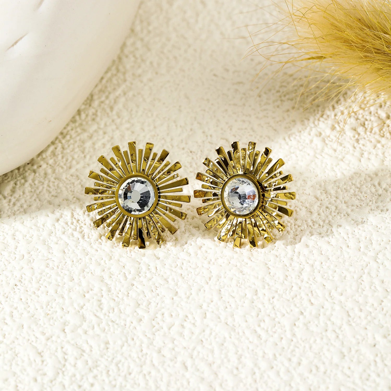 Boucles d'Oreilles Dorées Soleils Avec Strass