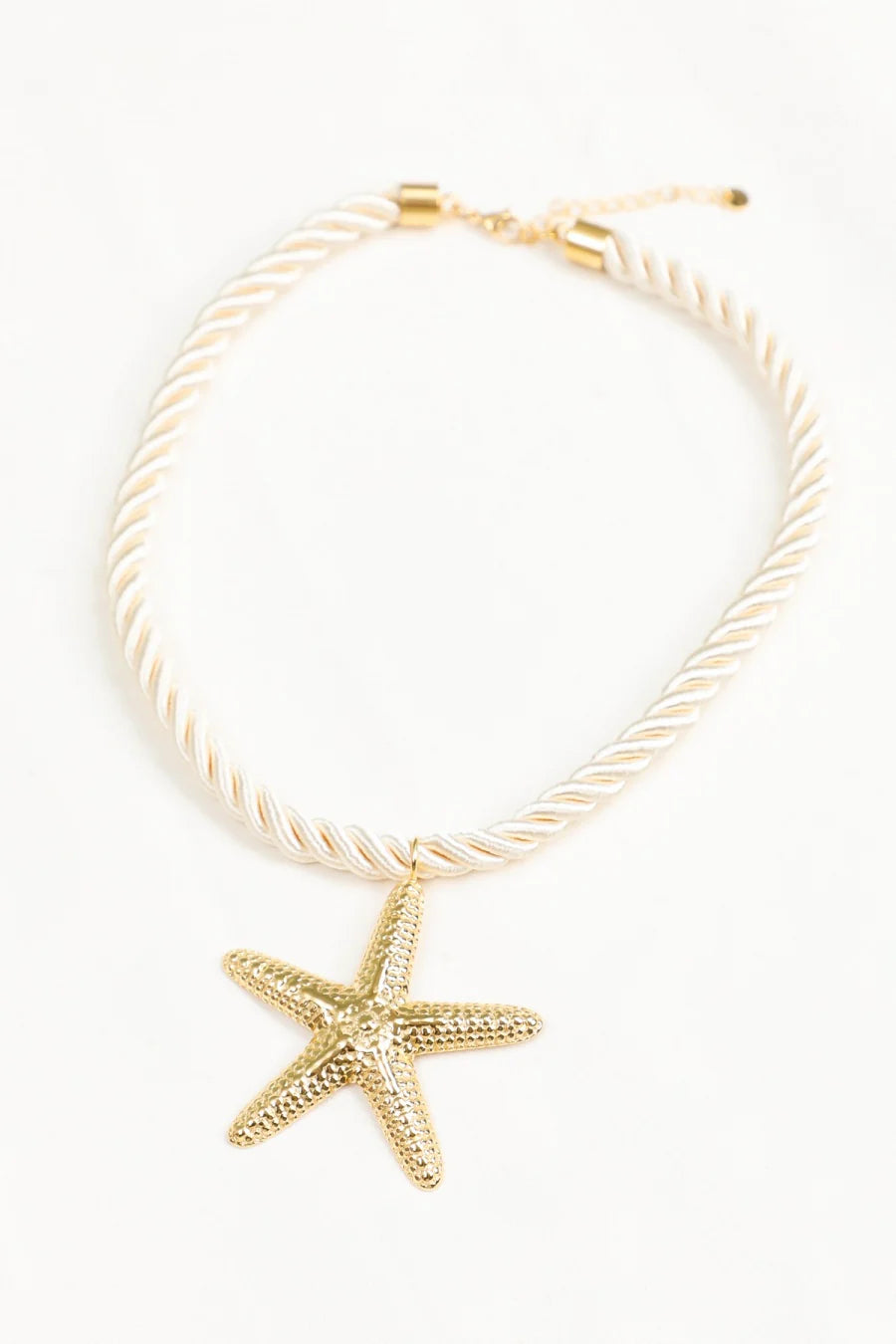 Collier cordon beige avec grande étoile de mer