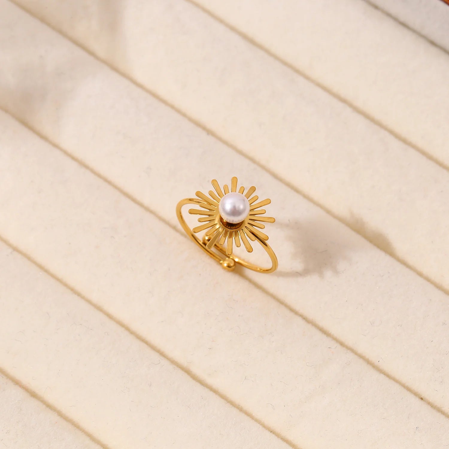 Bague dorée soleil avec perle